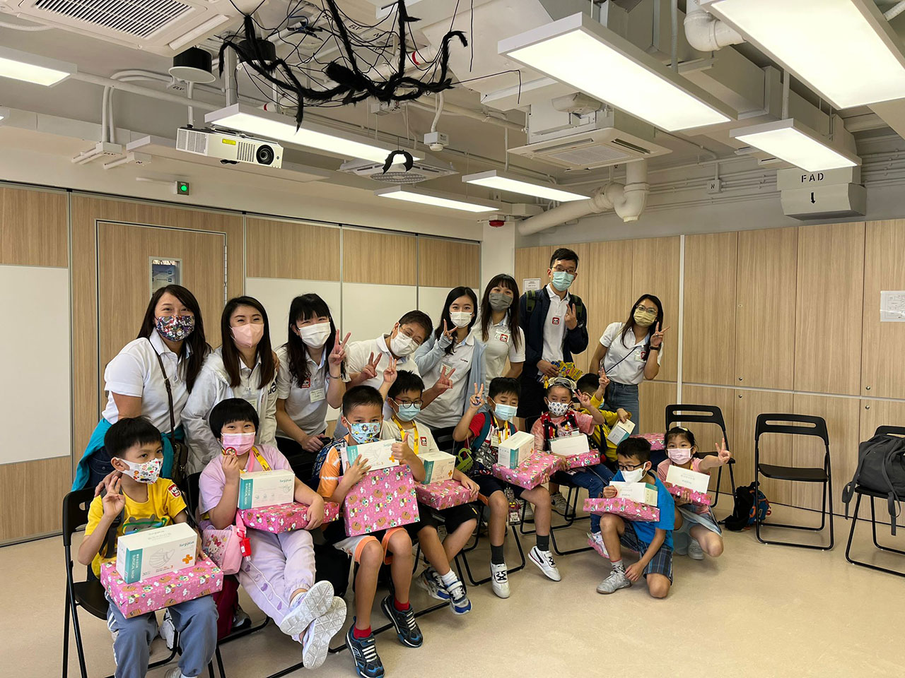 與耀能共同舉辦“童”游香港樂(lè)高探索中心活動(dòng)